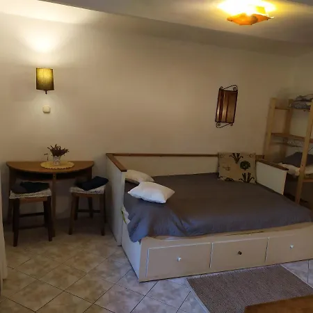 Linden-harmony Apartman 게스트하우스 *